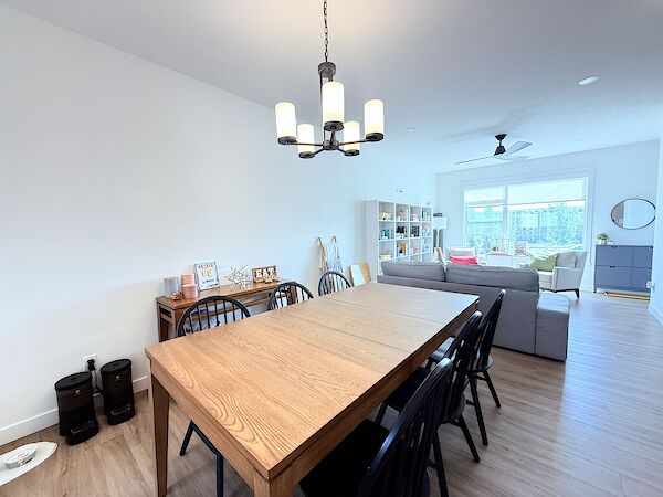 Calgary 3 bedrooms Townhouse for rent. Property photo: 644507-2