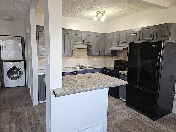 Calgary 3 bedrooms Townhouse for rent. Property photo: 644528-2