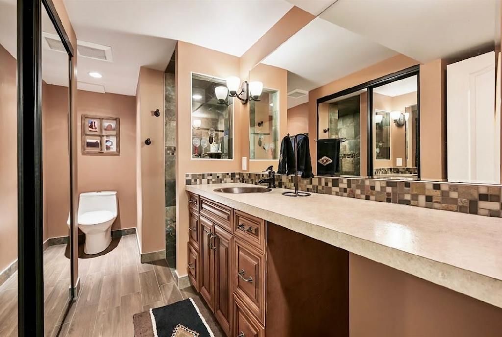 Calgary 3 bedrooms Room For Rent for rent. Property photo: 644532-1