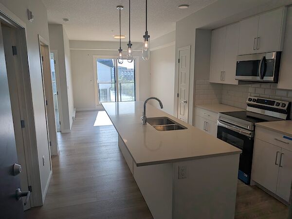 Calgary 1 bedroom Condo Unit for rent. Property photo: 644574-2