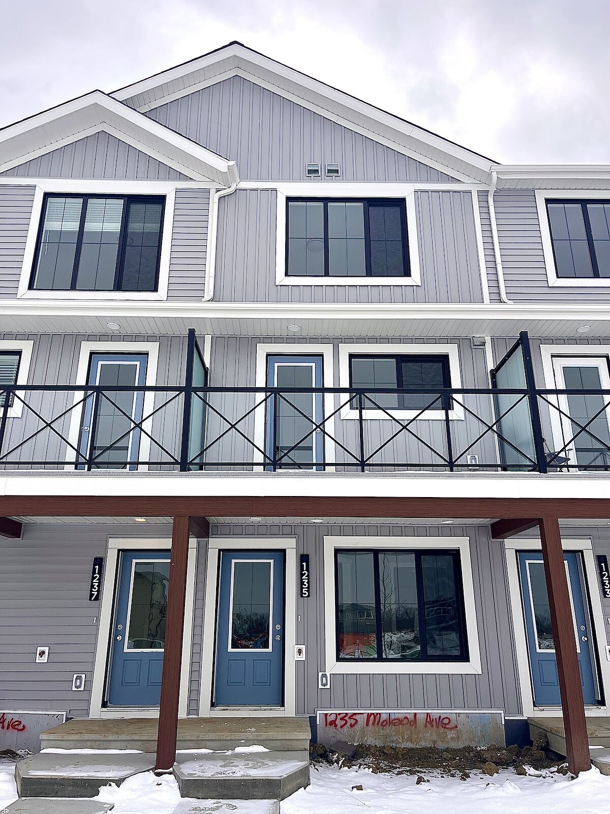 Spruce Grove 2 + Den bedrooms Townhouse for rent. Property photo: 644600-1