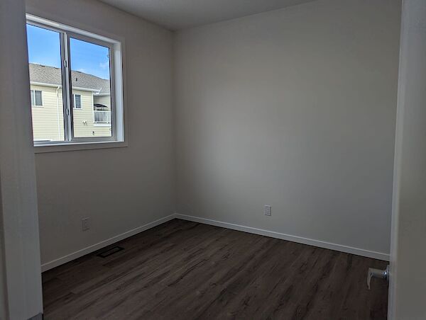 Calgary 4 bedrooms Townhouse for rent. Property photo: 644691-3