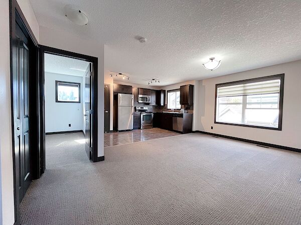 Calgary 1 bedroom Condo Unit for rent. Property photo: 644693-2