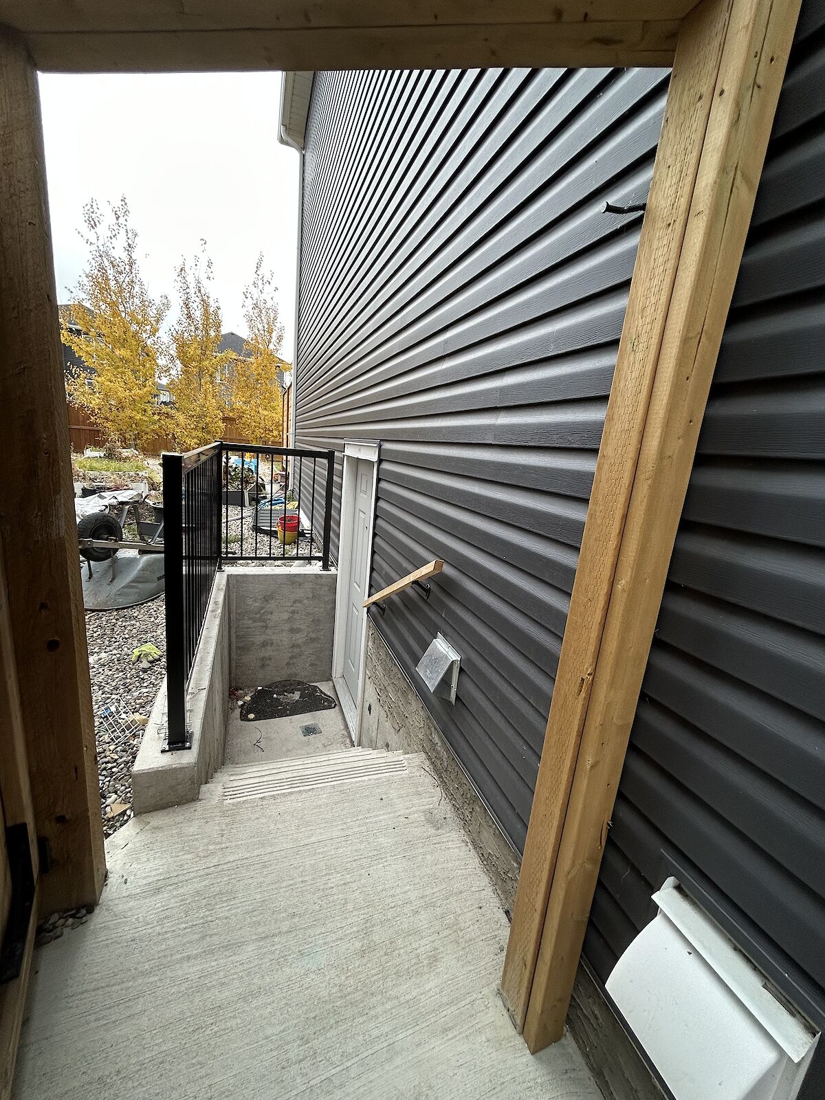 Calgary 2 bedrooms Basement for rent. Property photo: 644711-1