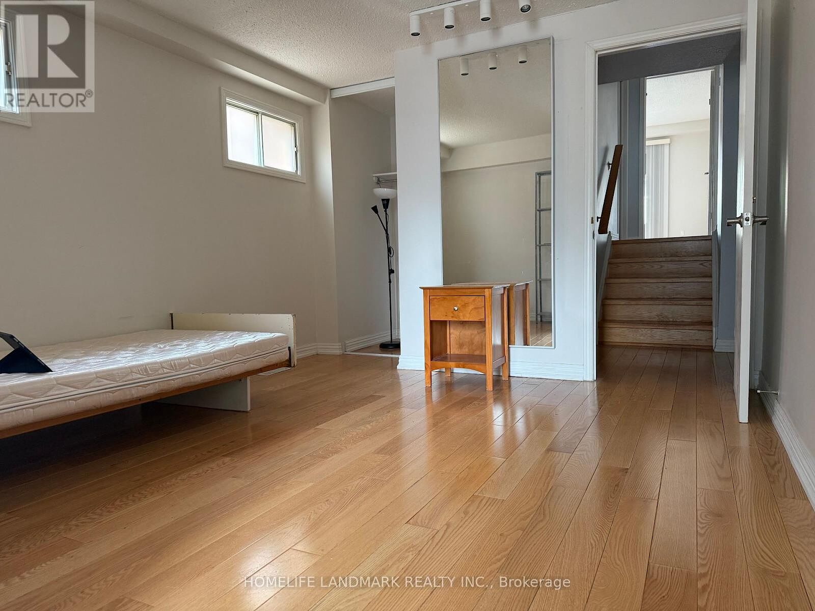 Toronto 4 bedrooms House for rent. Property photo: 644713-1
