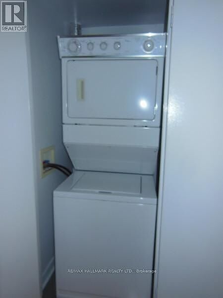 Stacked+Laundry Toronto 1 bedroom Apartment for rent. Property photo: 644755-3