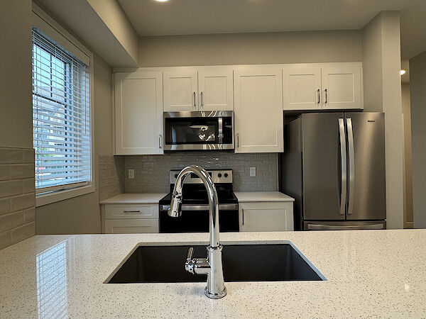 Calgary 1 bedroom Condo Unit for rent. Property photo: 644782-3