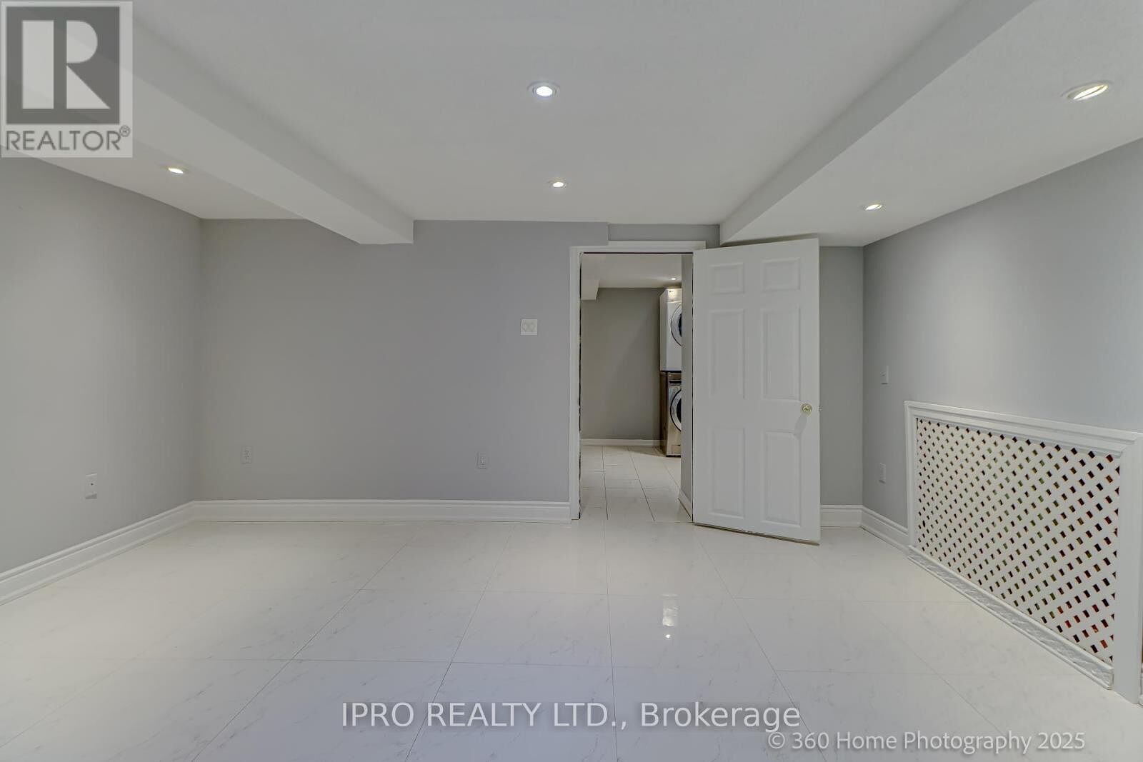 Toronto 4 bedrooms House for rent. Property photo: 644958-1