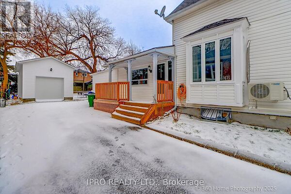Toronto 4 bedrooms House for rent. Property photo: 644958-3