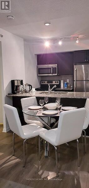 Toronto 1 bedroom Apartment for rent. Property photo: 644964-2