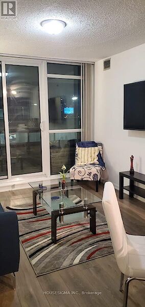 Toronto 1 bedroom Apartment for rent. Property photo: 644964-3