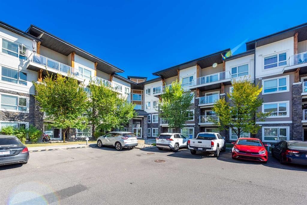 Calgary 2 bedrooms Condo Unit for rent. Property photo: 645031-1