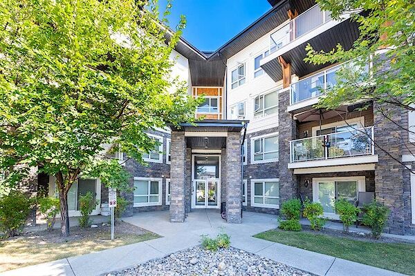 Calgary 2 bedrooms Condo Unit for rent. Property photo: 645031-2