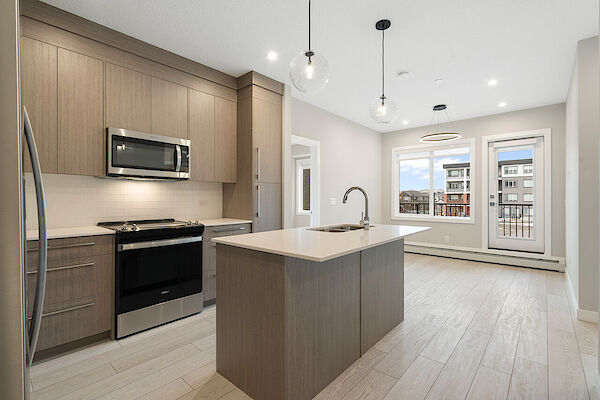 Calgary 2 + Den bedrooms Condo Unit for rent. Property photo: 645082-3