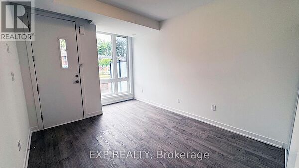 Toronto 3 bedrooms Townhouse for rent. Property photo: 645087-2