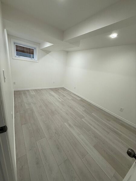 Edmonton 2 bedrooms Basement for rent. Property photo: 645140-3