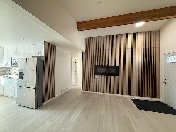 Edmonton 3 bedrooms Main Floor for rent. Property photo: 645141-2