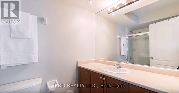 Mississauga 2 bedrooms Townhouse for rent. Property photo: 645228-2