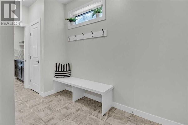 Calgary 4 + Den bedrooms House for rent. Property photo: 645248-3