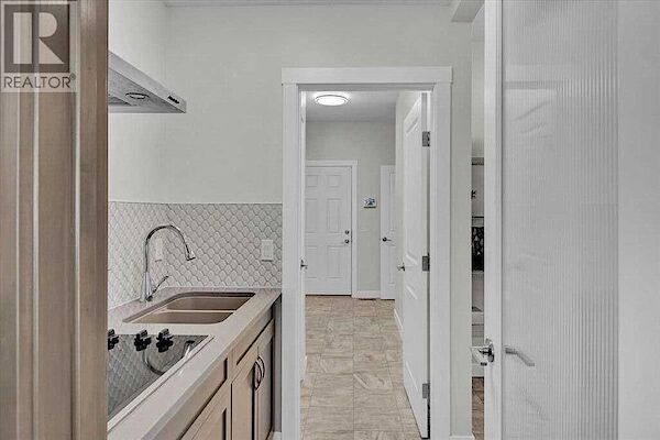 Calgary 4 + Den bedrooms House for rent. Property photo: 645248-2