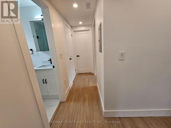 Toronto 3 bedrooms House for rent. Property photo: 645280-2
