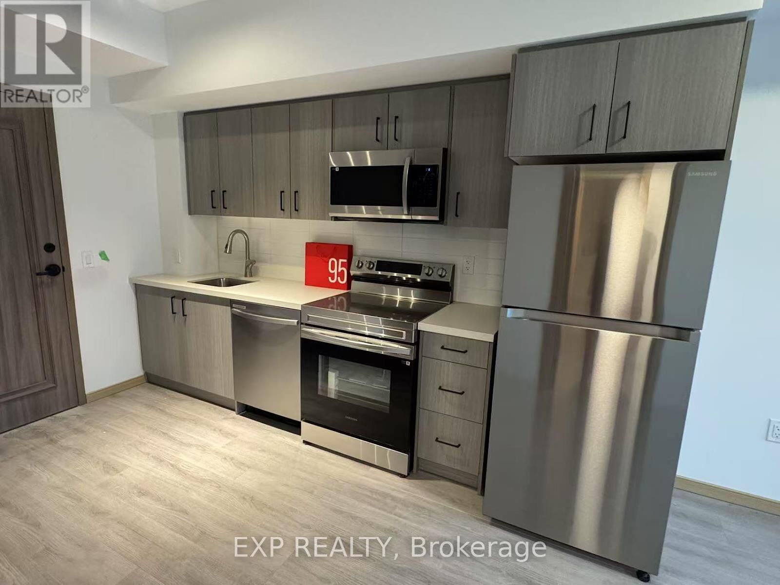 Toronto 1 bedroom Apartment for rent. Property photo: 645297-1
