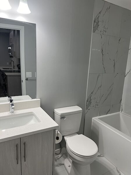 Washroom Calgary 2 bedrooms Basement for rent. Property photo: 645423-2