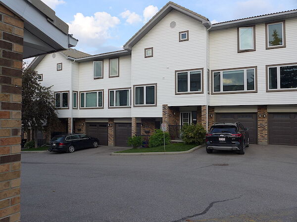 Calgary 3 bedrooms Townhouse for rent. Property photo: 645429-2