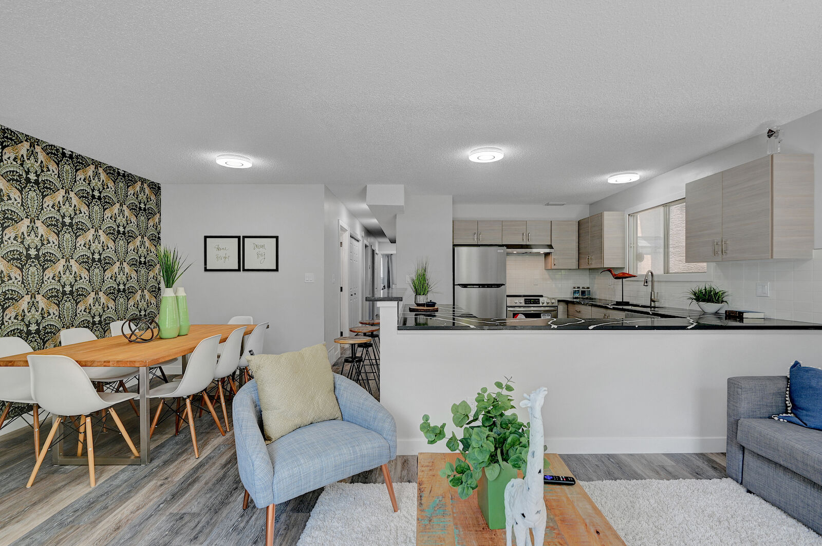 Calgary 3 + Den bedrooms Duplex for rent. Property photo: 645439-1