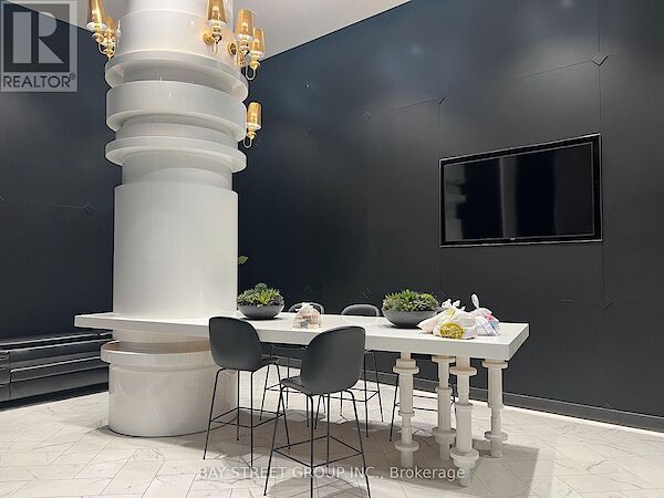 Toronto studio Apartment for rent. Property photo: 645454-2