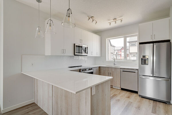 Calgary 3 bedrooms Townhouse for rent. Property photo: 645472-3