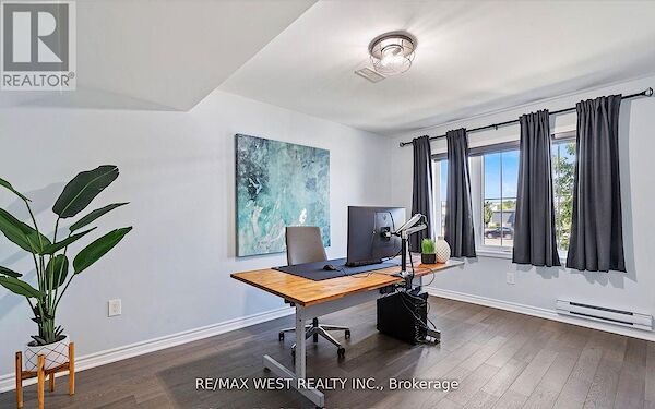Hamilton 4 bedrooms Townhouse for rent. Property photo: 645495-3
