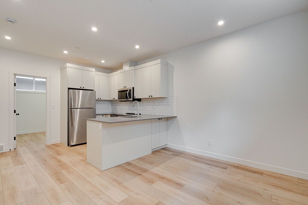 Calgary 1 bedroom Basement for rent. Property photo: 645507-1