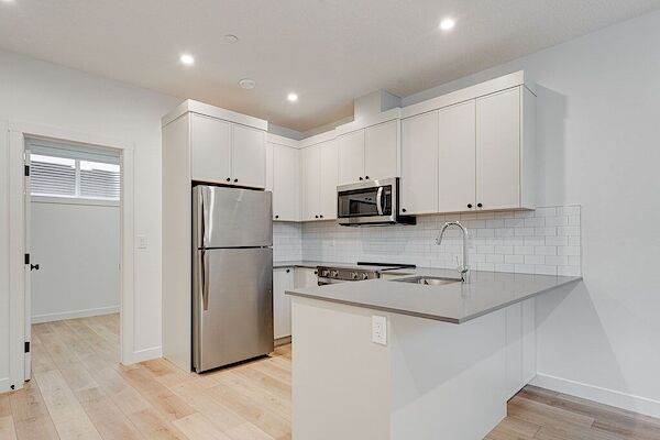 Calgary 1 bedroom Basement for rent. Property photo: 645507-3