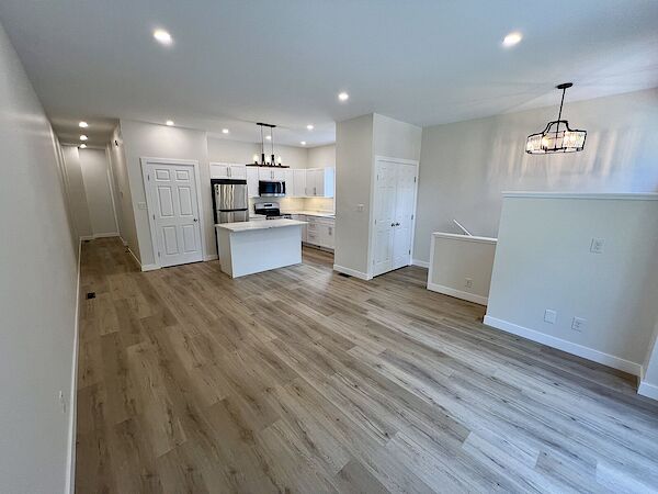 Winnipeg 2 bedrooms Duplex for rent. Property photo: 645512-2