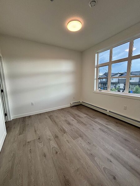 Calgary 2 bedrooms Condo Unit for rent. Property photo: 645555-3