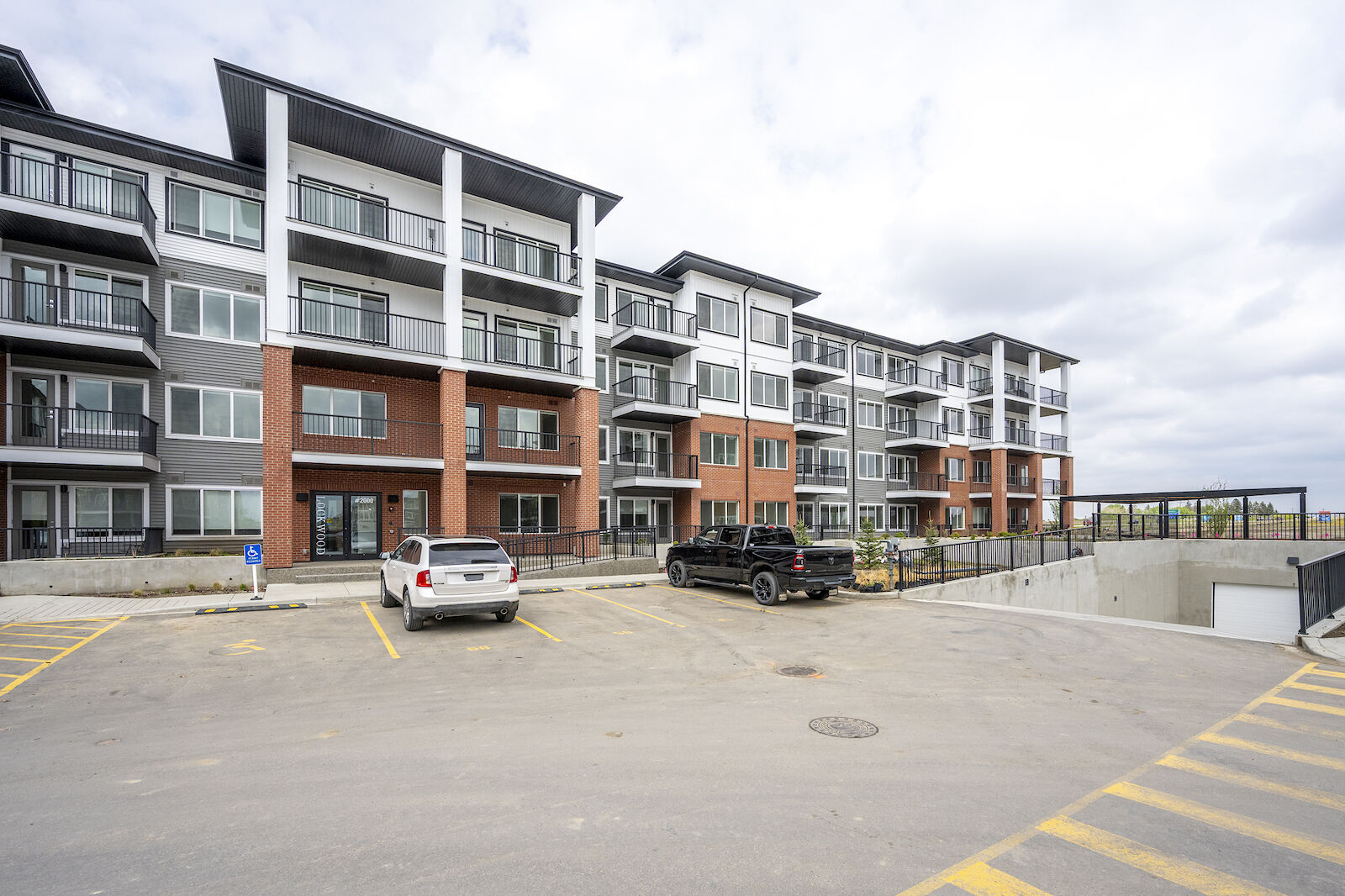 Chestermere 2 + Den bedrooms Condo Unit for rent. Property photo: 645566-1
