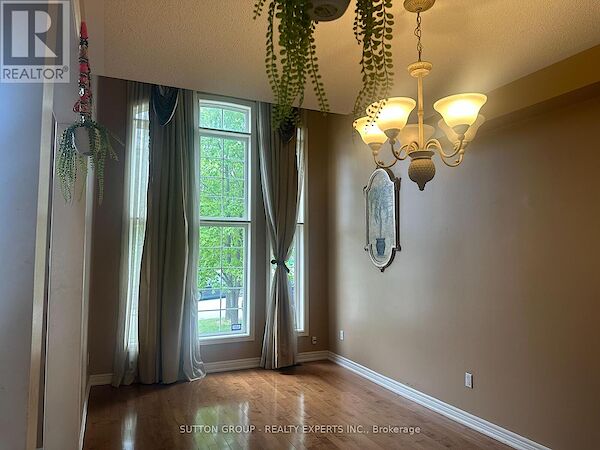 Brampton 4 bedrooms House for rent. Property photo: 645651-3