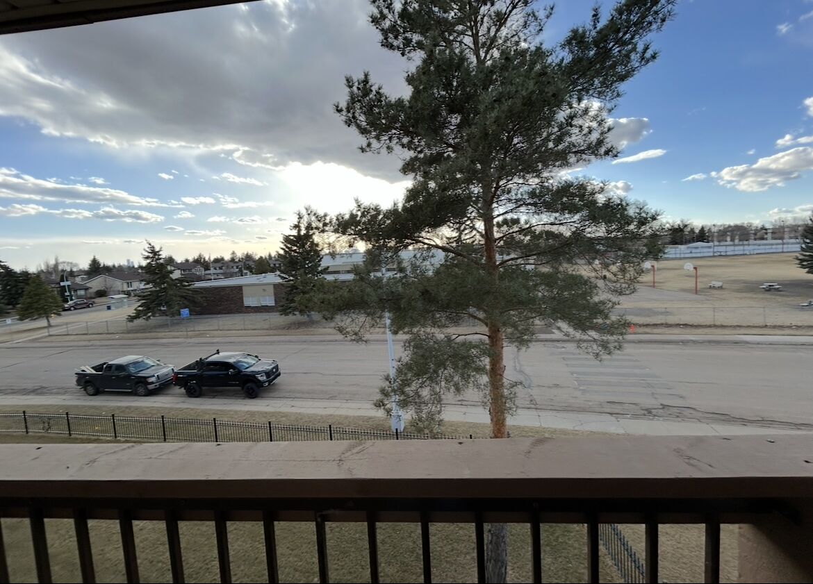 Edmonton 1 bedroom Room For Rent for rent. Property photo: 645729-1