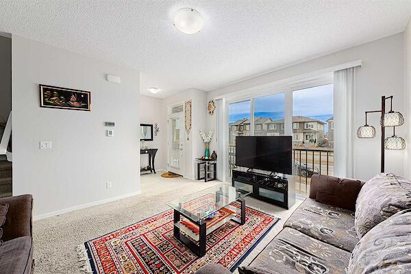 Calgary 3 bedrooms House for rent. Property photo: 645757-3
