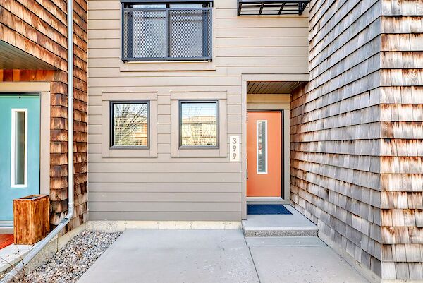 Calgary 2 bedrooms Townhouse for rent. Property photo: 645770-2