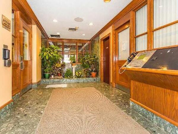 Mississauga studio Apartment for rent. Property photo: 645785-2