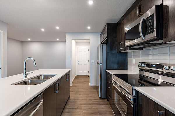 Calgary 3 bedrooms Townhouse for rent. Property photo: 645867-2