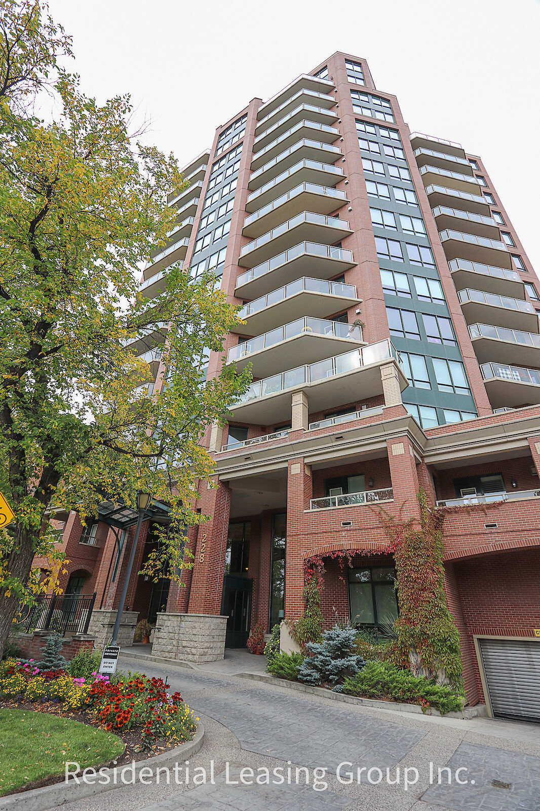 Calgary 1 bedroom Condo Unit for rent. Property photo: 645958-1