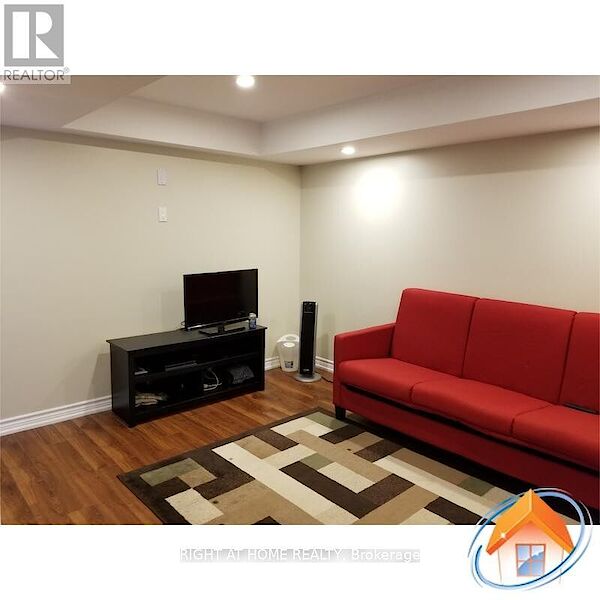 Oshawa 2 bedrooms House for rent. Property photo: 645992-3