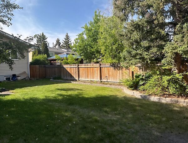 Calgary 4 bedrooms House for rent. Property photo: 646028-2