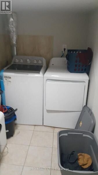 Brampton 3 bedrooms House for rent. Property photo: 646107-2