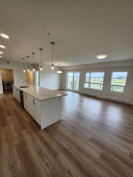 Calgary 2 bedrooms Condo Unit for rent. Property photo: 646259-3