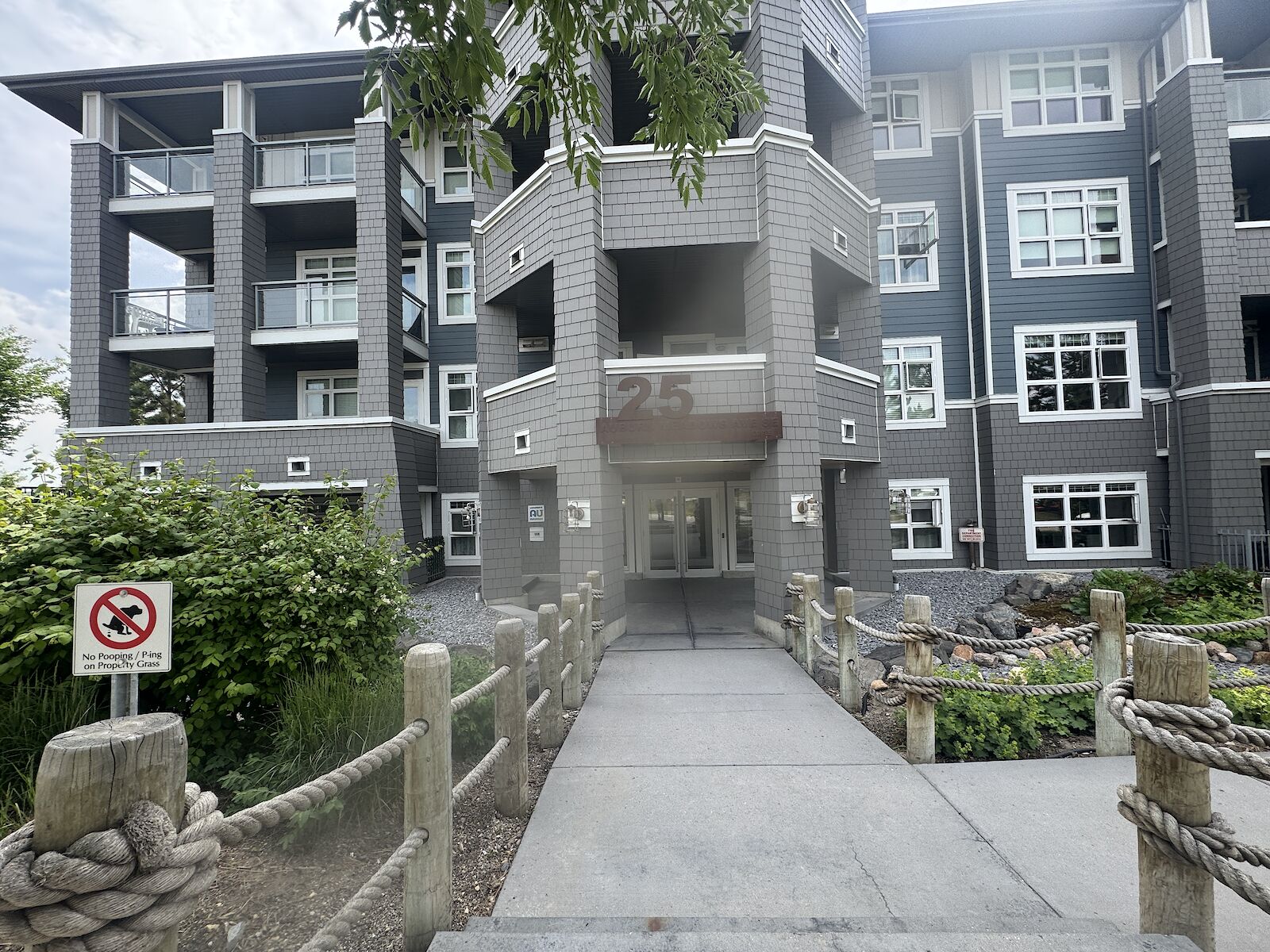 Calgary 1 bedroom Condo Unit for rent. Property photo: 646274-1