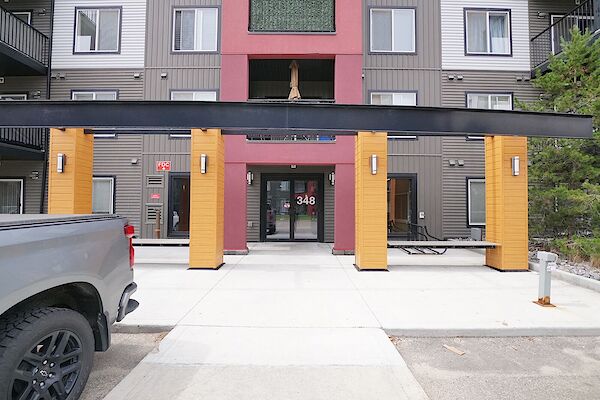 Edmonton 2 bedrooms Condo Unit for rent. Property photo: 646276-2